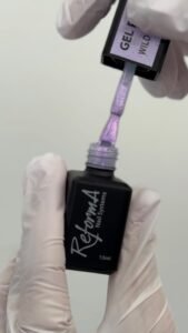 Blizgus violetinis gelinis lakas buteliuke